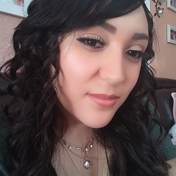 Meet your Posher, Roxana - Picture 1 of 1